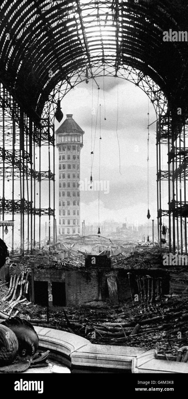 The ruins of the crystal palace Black and White Stock Photos & Images