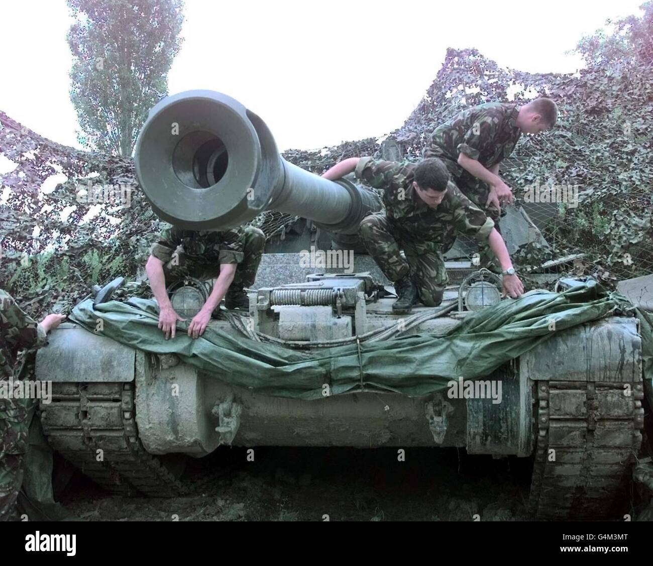 Nato macedonia sa90 gun hi-res stock photography and images - Alamy