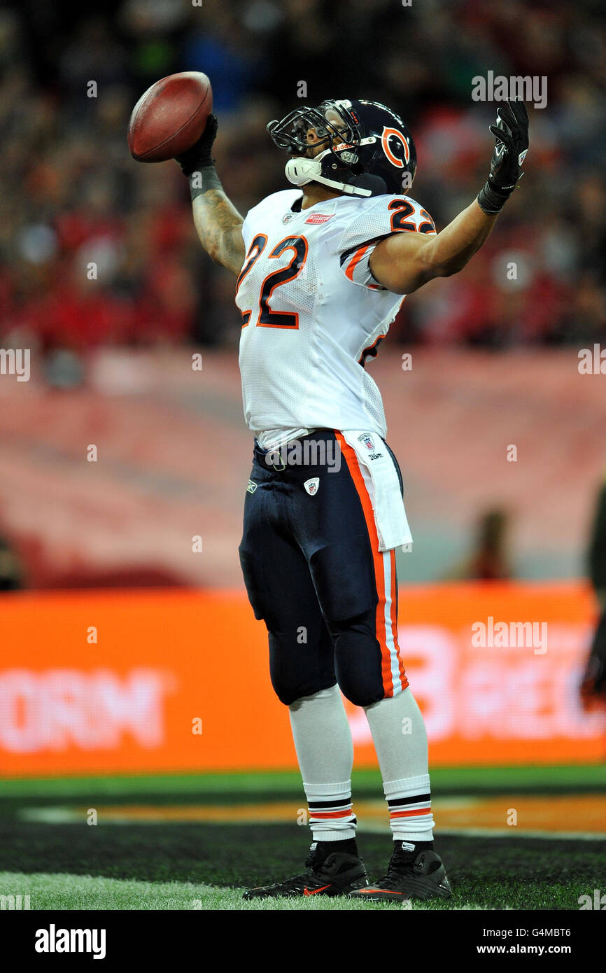 Chicago Bears Matt Forte celebrates scoring a touchdown during the NFL  International Series Match at Wembley, London Stock Photo - Alamy