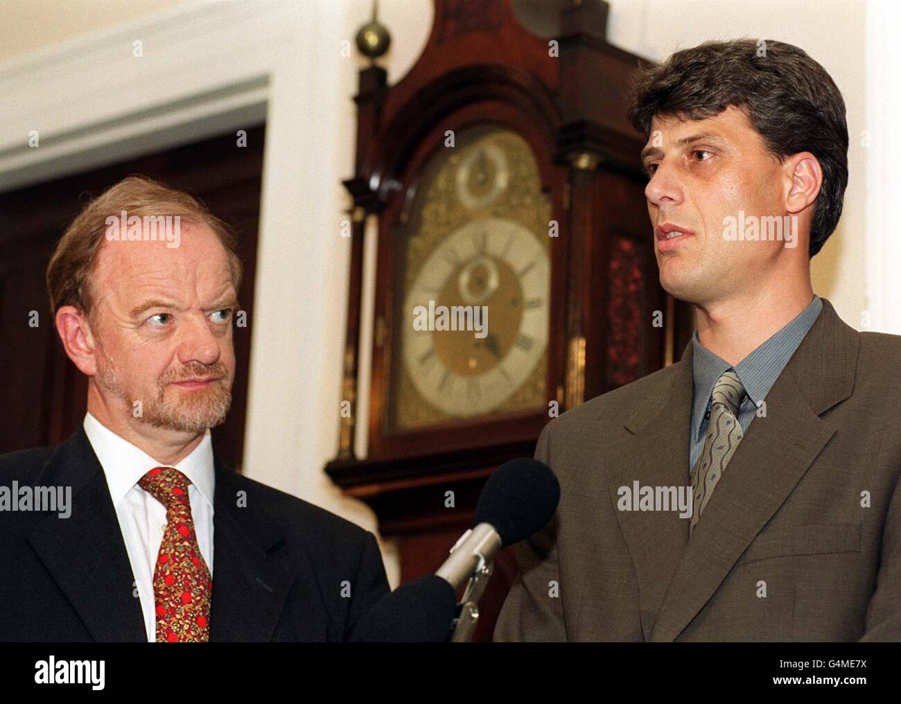 Hashim Cook Robin Cook & Hashim Taci/KLA Stock Photo - Alamy