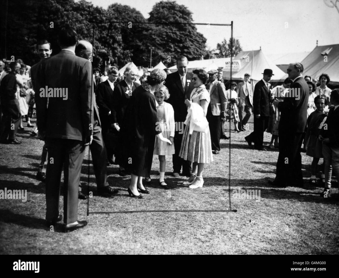 Describes it to her daughter princess anne and princess margaret hires