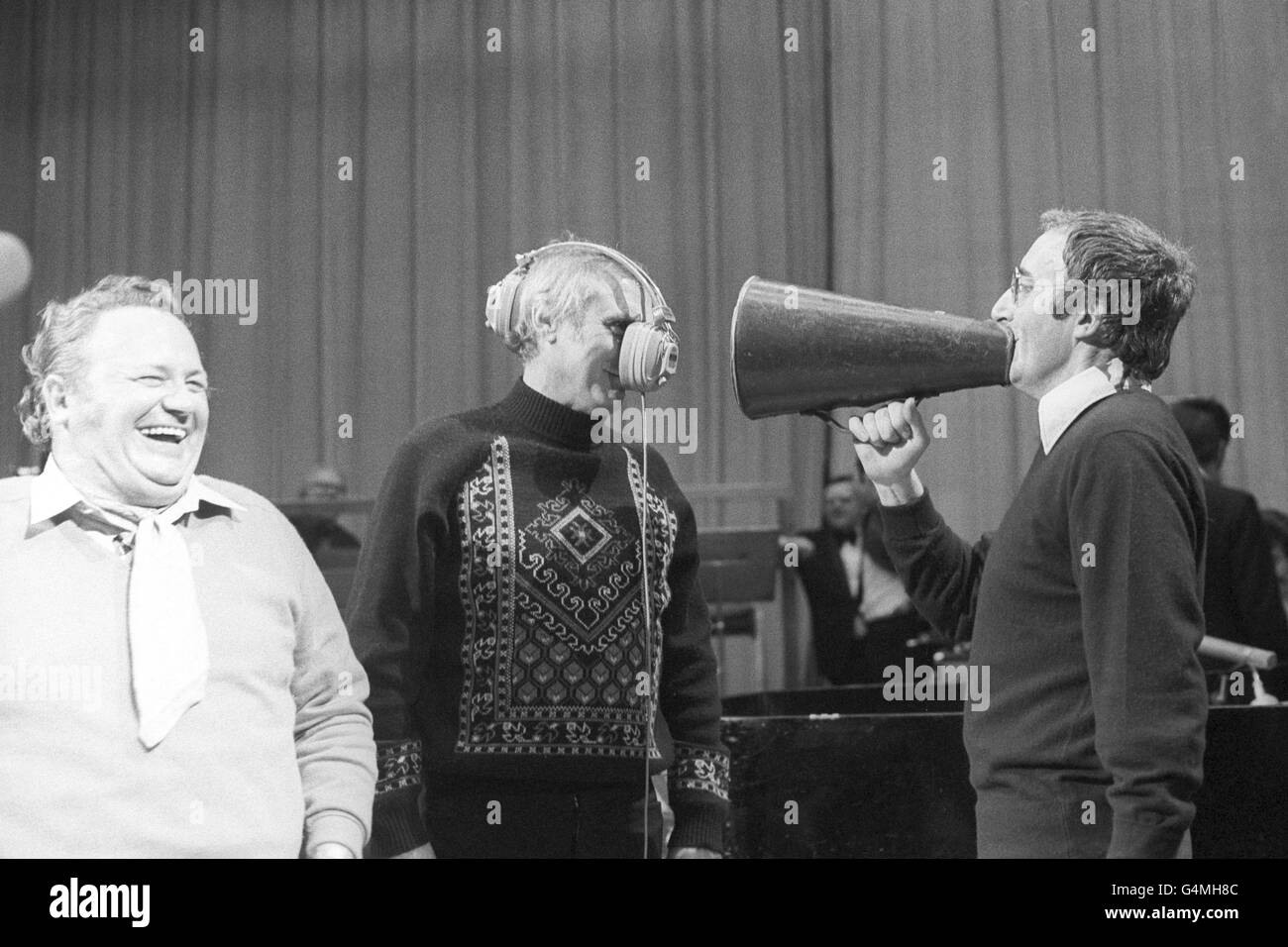 (L-R) Harry Secombe, Spike Milligan and Peter Sellers, the original Goons, back together again for the first time in 12 years at the Camden Theatre, rehearsing for the BBC's 50th anniversary celebrations. 27/02/02: Spike Milligan died early today at his home in Sussex, his agent said. Stock Photo