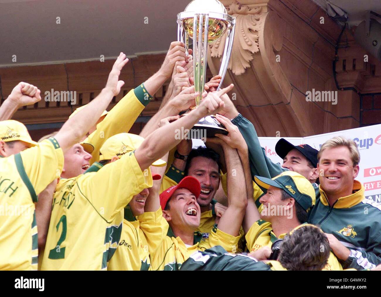 Cricket/World Cup victors Stock Photo Alamy