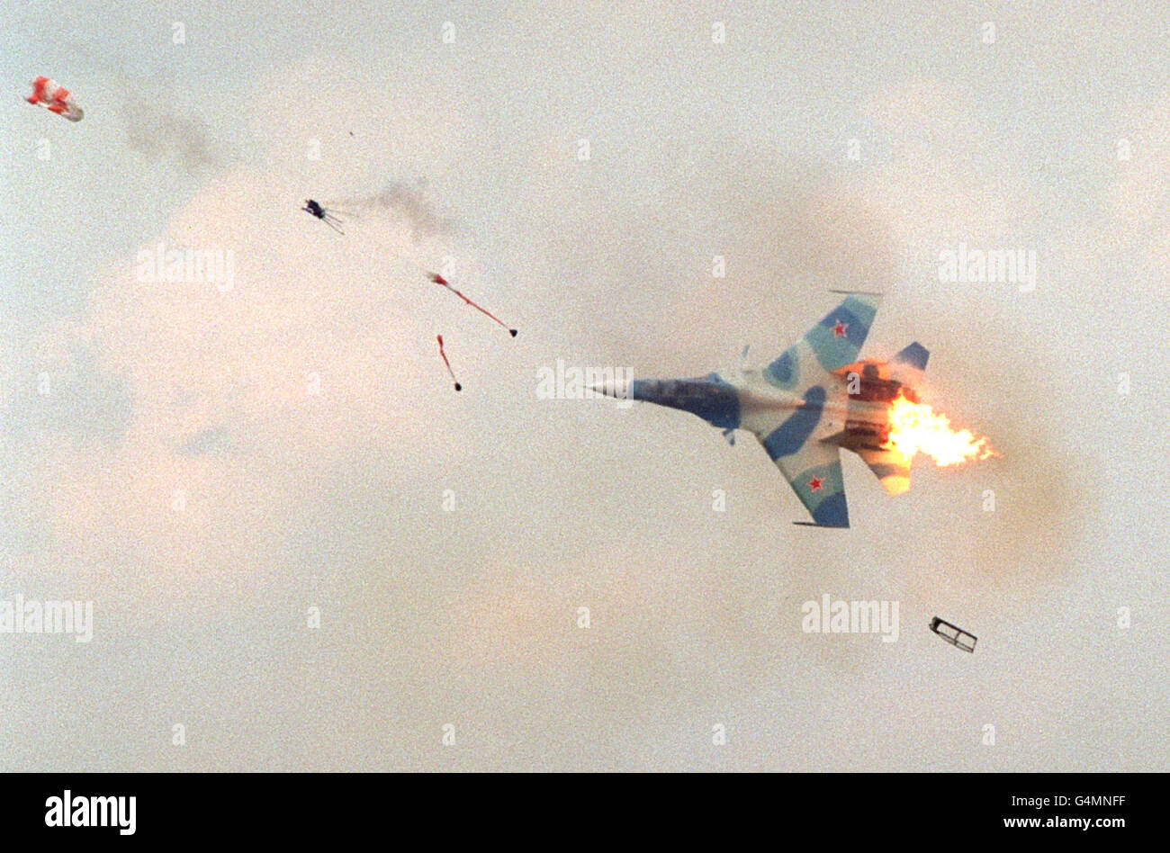 Pilot ejecting from plane hires stock photography and images Alamy