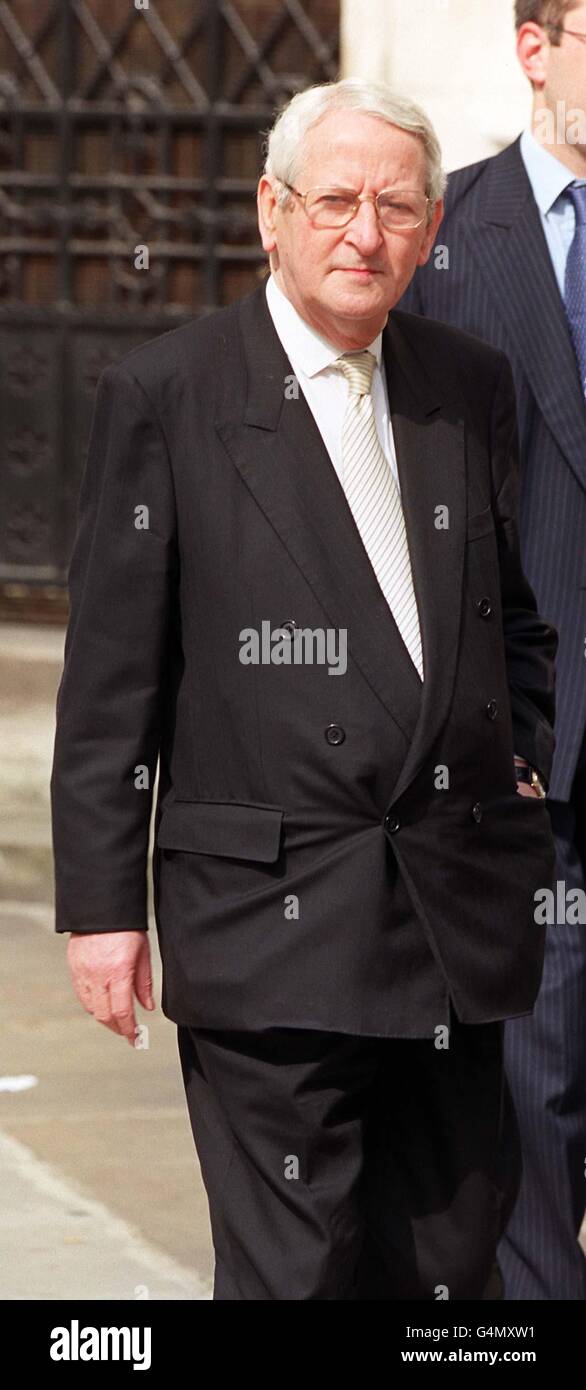 George Carman QC, representing the Sun newspaper, arrives at the High Court for the libel action by Bruce Grobbelaar against the Sun over match-fixing allegations. The civil action follows Grobbelaar's acquittal in two criminal trials at Winchester Crown Court in 1997. * First trial ended in deadlock. Former Liverpool goalkeeper Grobbelaar was cleared of conspiracy along with ex-Wimbledon stars John Fashanu and Hans Segers, and businessman Heng Suan Lim. Stock Photo