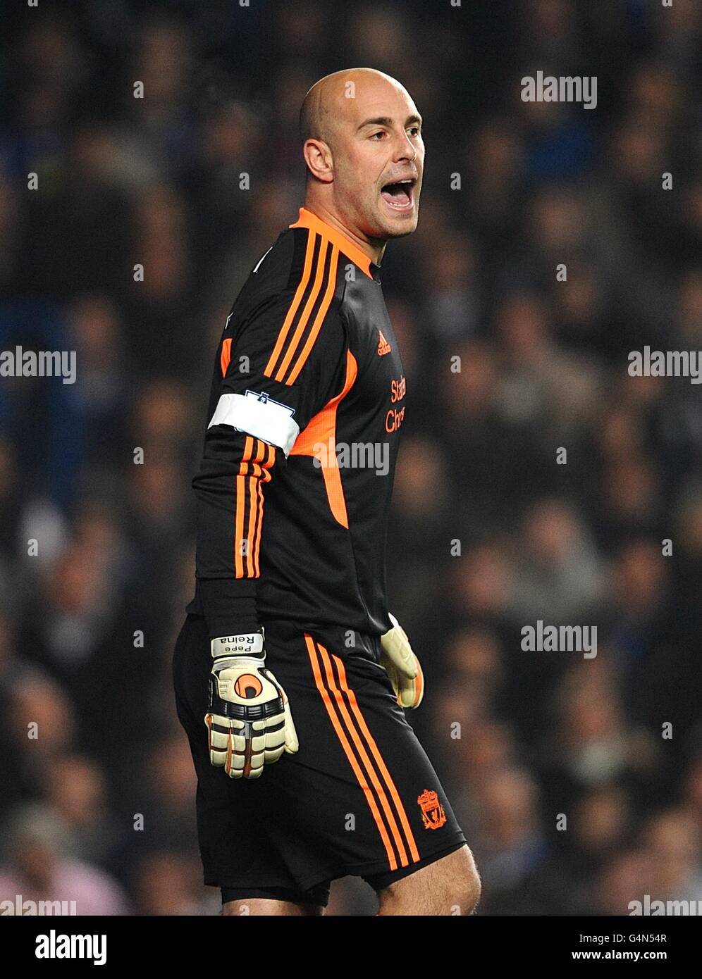 Soccer - Barclays Premier League - Chelsea v Liverpool - Stamford Bridge. Jose Reina, Liverpool goalkeeper Stock Photo
