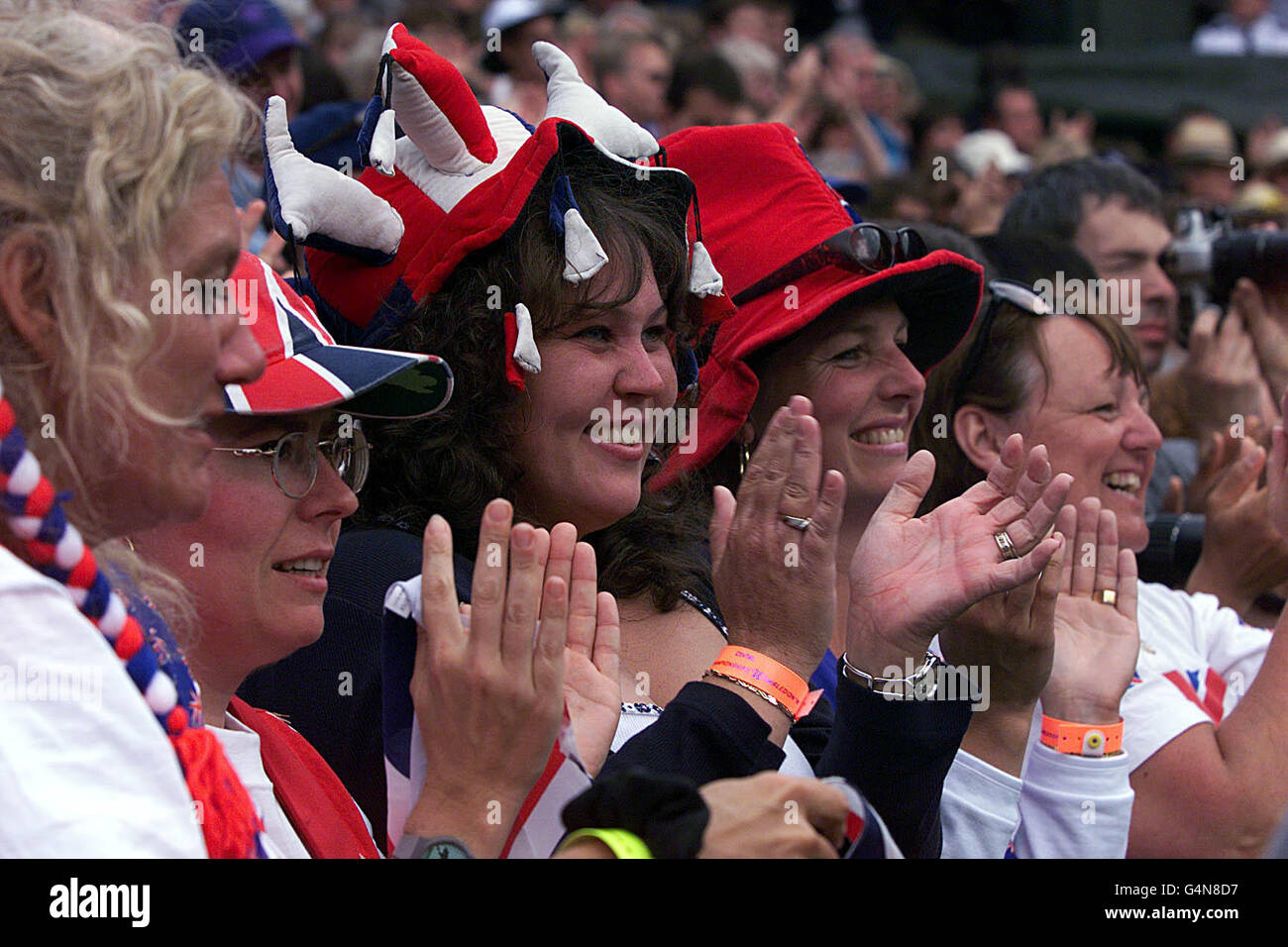 Wimbledon fans/Henman Stock Photo