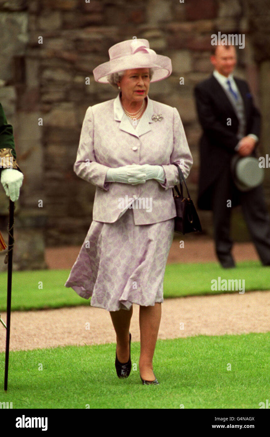 The grounds of holyrood palace hires stock photography and images Alamy