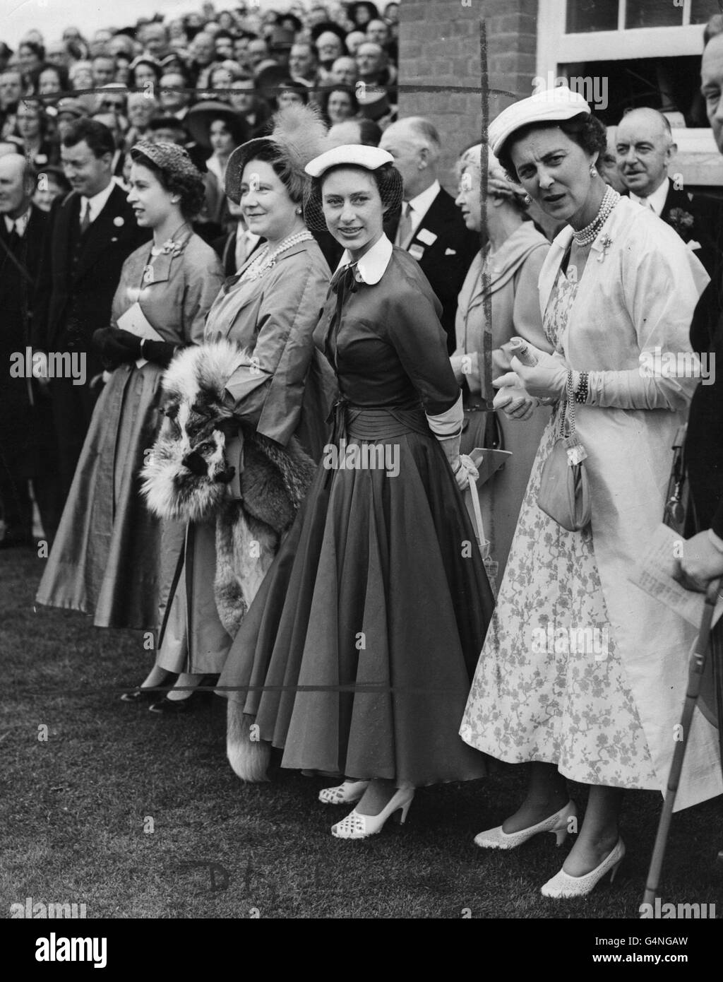 Horse Racing - Royal Ascot - Royal Hunt Cup - Ascot Racecourse. Left to right, Queen Elizabeth II, the Queen Mother, Princess Margaret, the Princess Royal and the Duchess of Kent at Royal Ascot Stock Photo