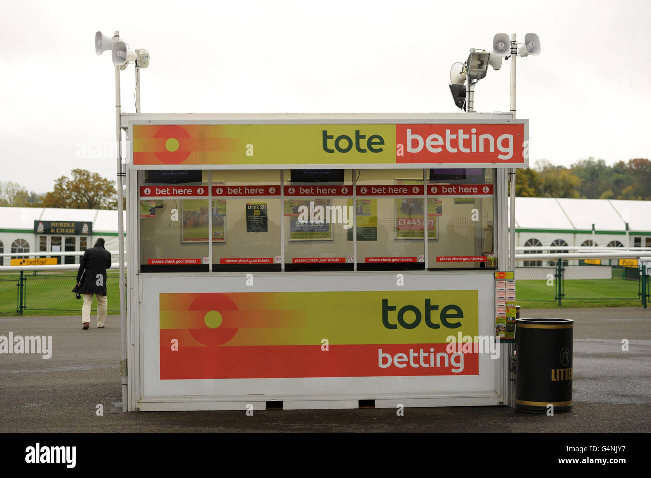 Horse Racing Towcester Racecourse Stock Photo Alamy