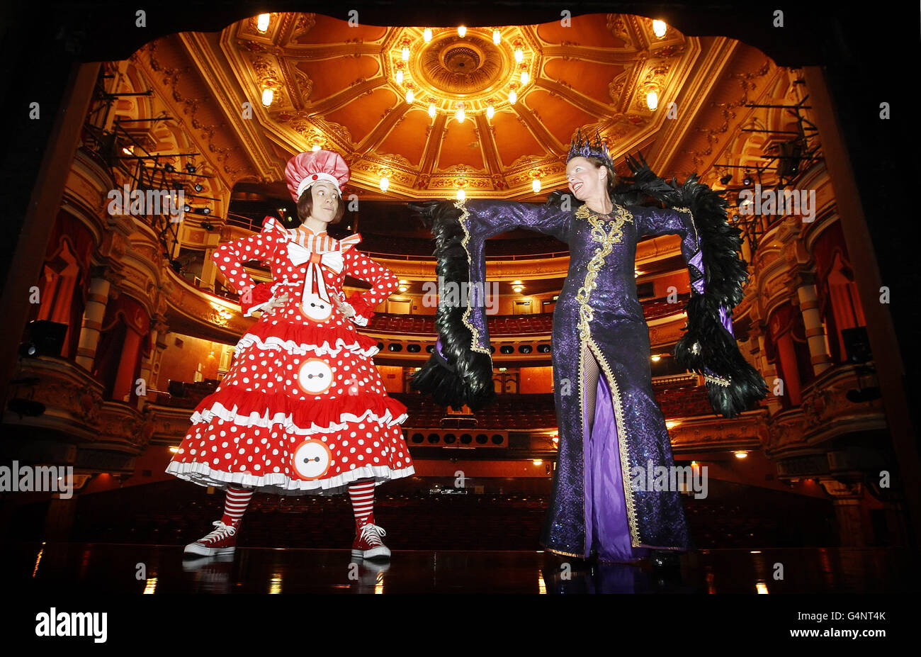 Kings theatre glasgow panto hires stock photography and images Alamy
