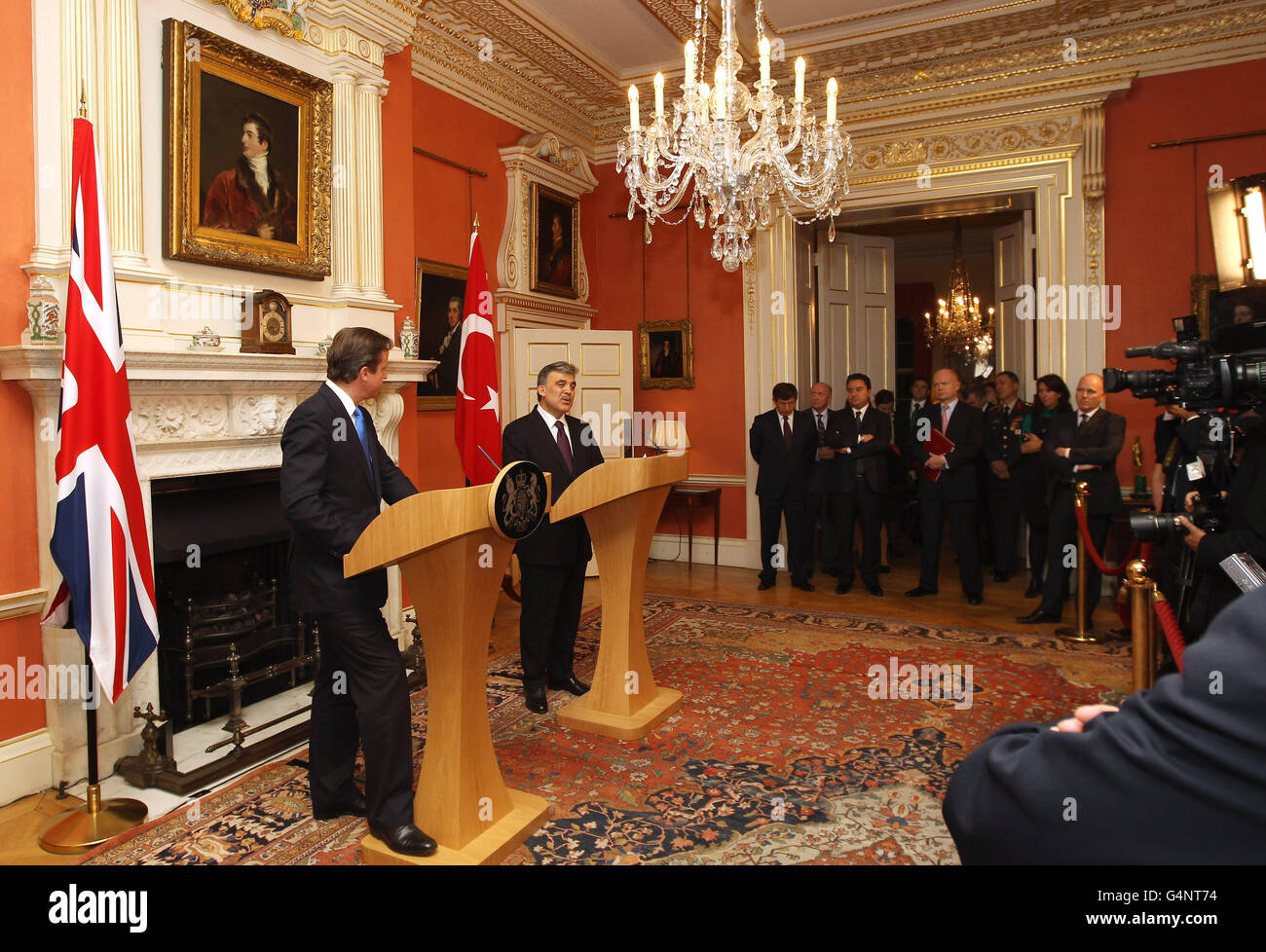 The President of Turkey Abdullah Gul and Prime Minister David Cameron ...