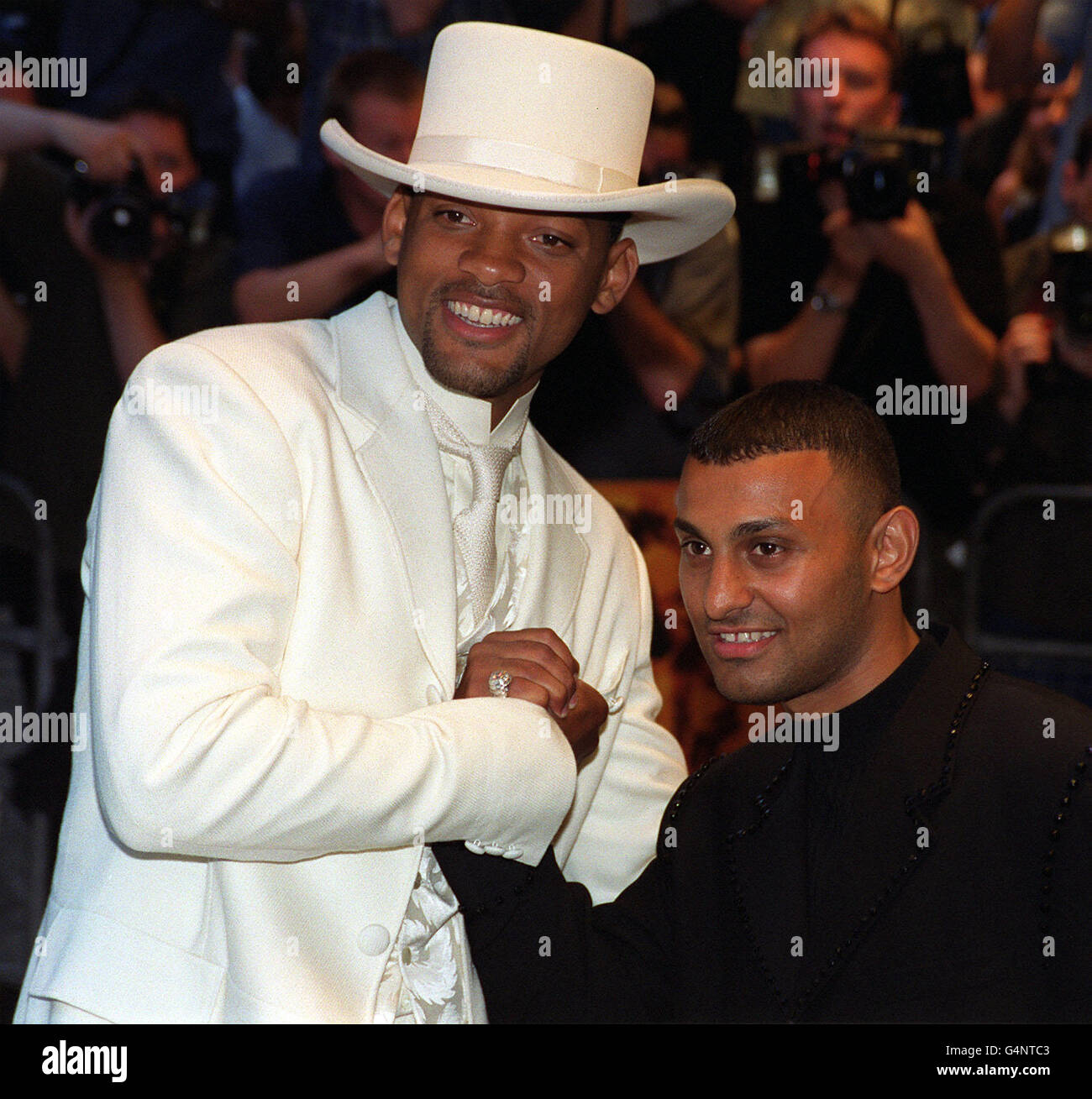 American film actor, Will Smith with UK boxer, Prince Naseem attending the UK premiere of Smith's new film, Wild Wild West the the Odeon West End in Leicester Square, London. Stock Photo