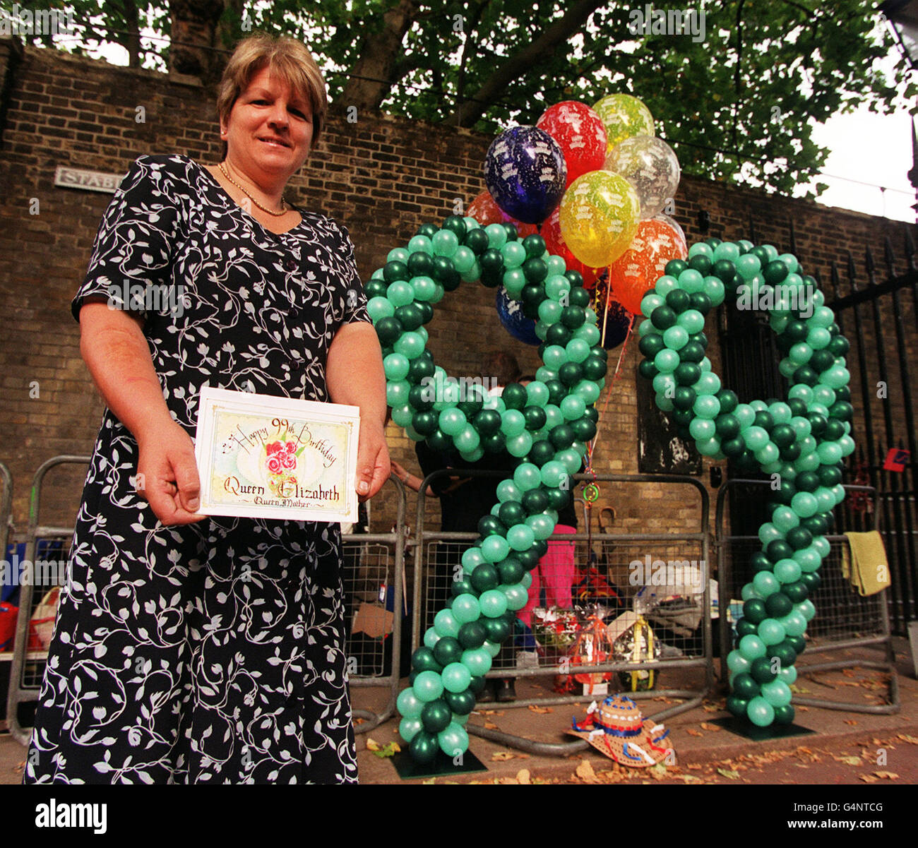 ROYAL Queen Mother B'day 2 Stock Photo - Alamy