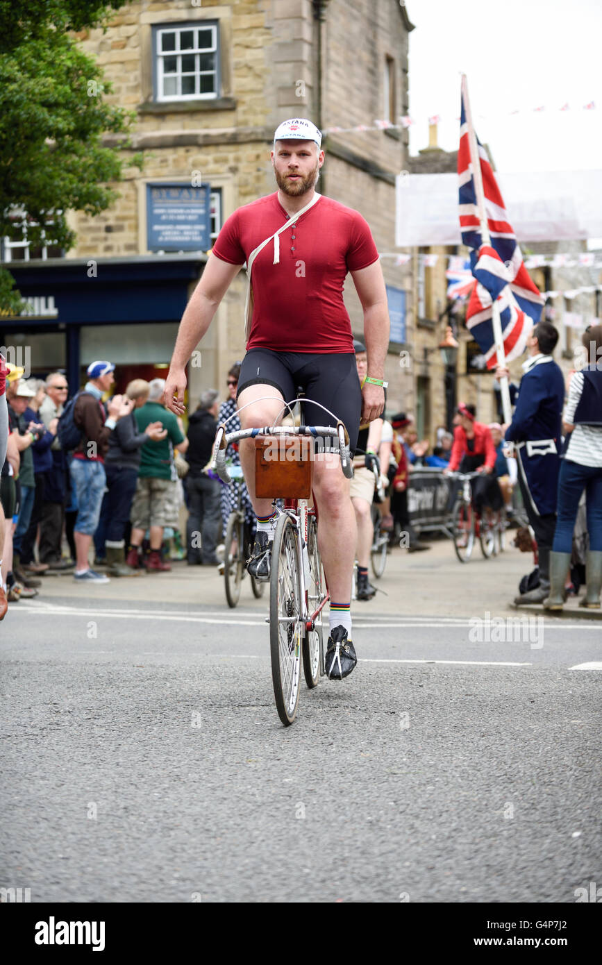 Bakewell,Derbyshire,UK19th June 2016.Cyclist from all round the world