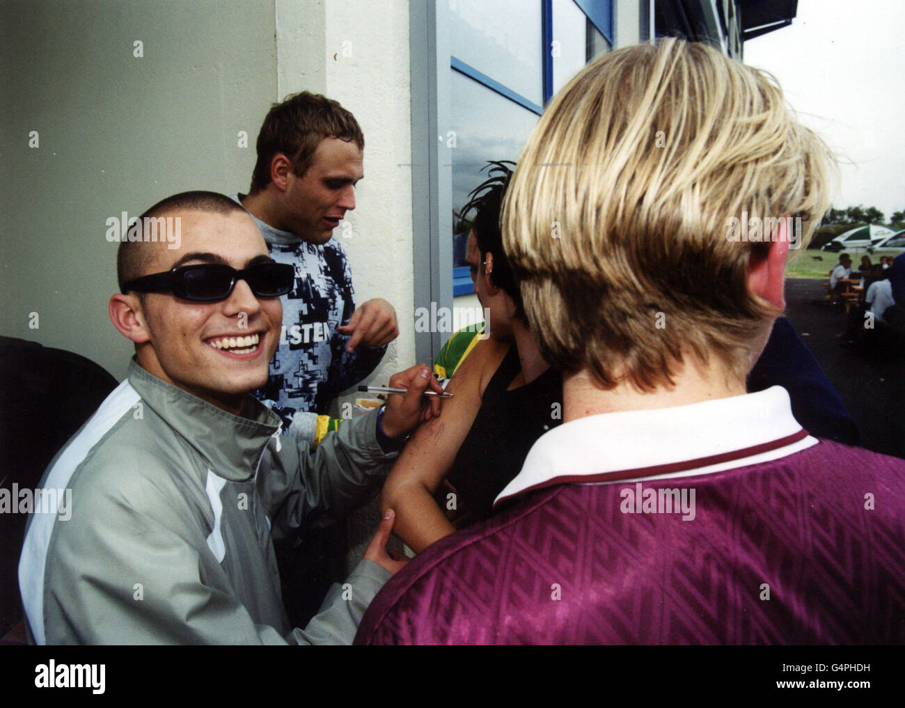 Actor Paul Danan (left), who plays Sol Patrick in the soap 'Hollyoaks', at the Dreamcast Millennium Cup 5-a-side Football Challenge, Tottenham, London. Stock Photo