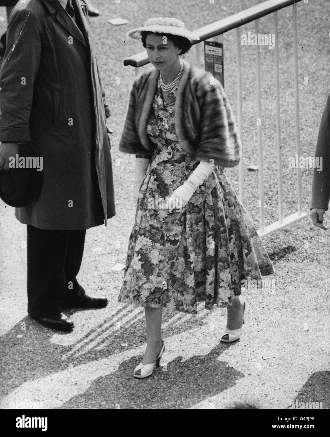 Horse Racing - Royal Ascot - Ascot Racecourse. Queen Elizabeth II on the opening day of the Royal Ascot meeting, on her way to the saddling boxes to see her horse High Veldt. Stock Photo