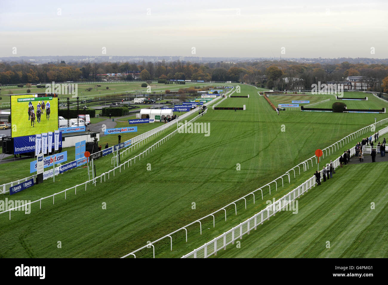 Sandown Racecourse Stock Photos & Sandown Racecourse Stock Images Alamy