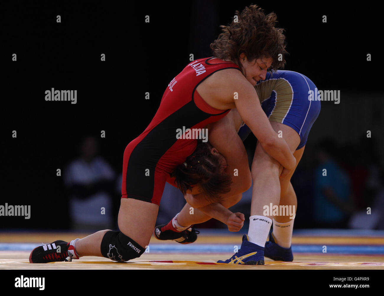 Womens wrestling olympics medal hires stock photography and images Alamy