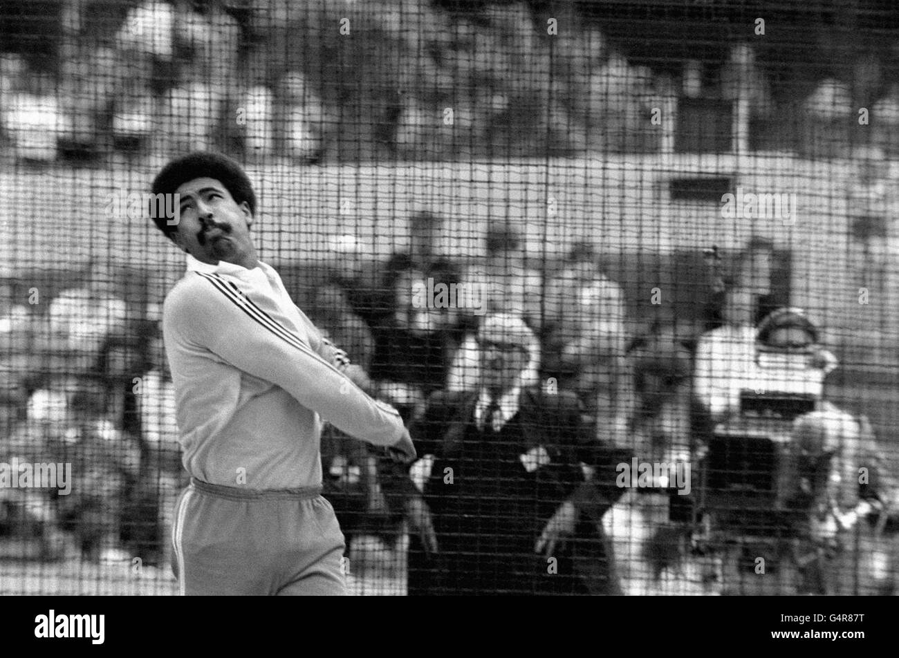 PA Photo 18/7/80 A library file picture of Daley Thompson throwing the Discus during an event Stock Photo