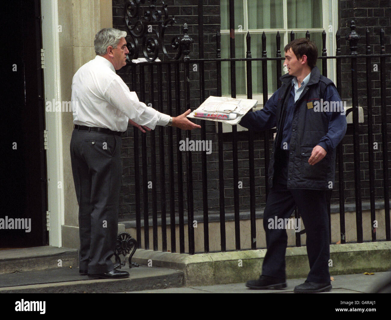 British Postal Service 10 Downing Street London Stock Photo Alamy