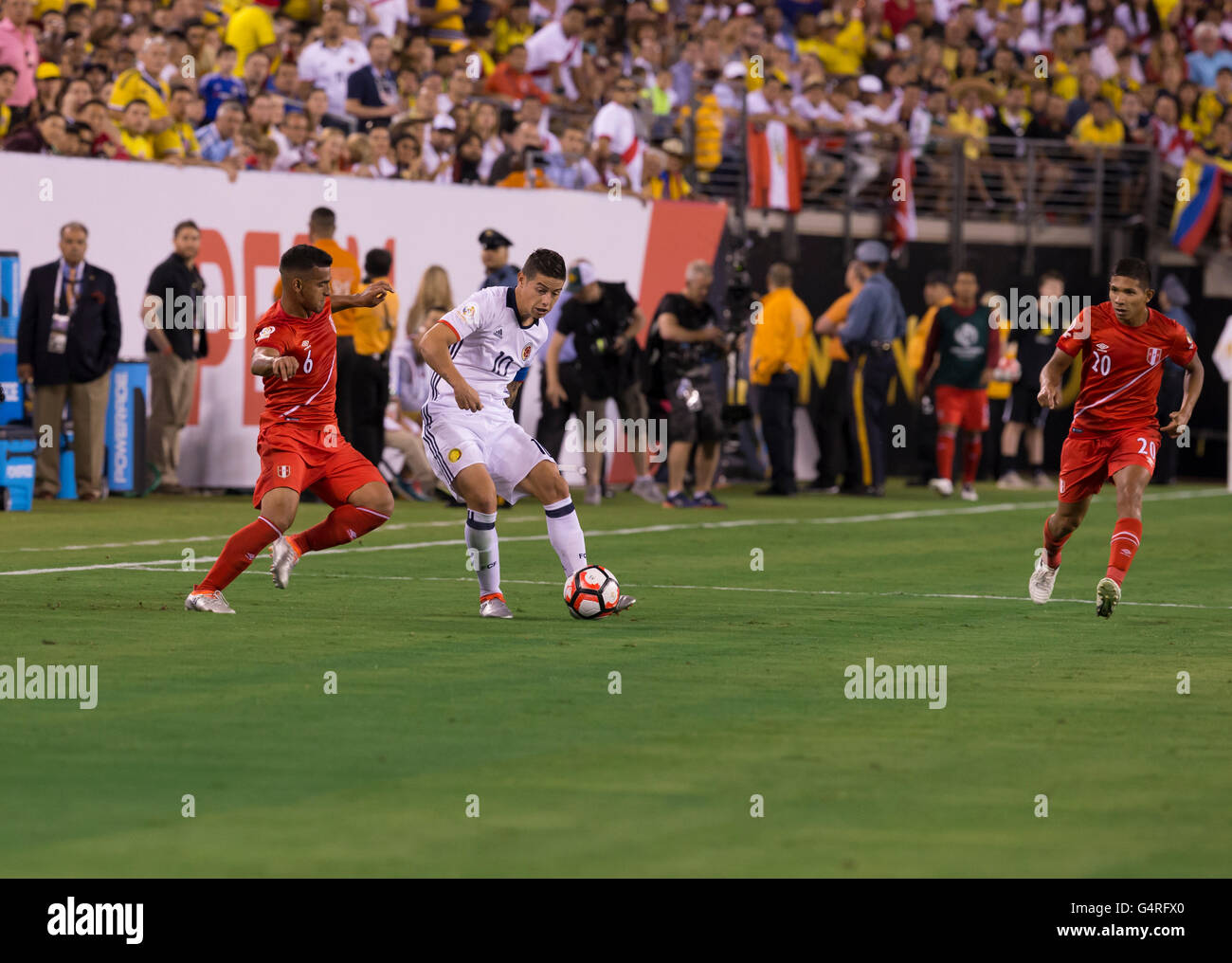 East Rutherford, NJ USA - June 17, 2016: James Rodriguez (10) of Columbia controls ball during quaterfinal game between Columbia & Peru. Columbia won 0 (4) - 0 (2) by penalty kicks Stock Photo