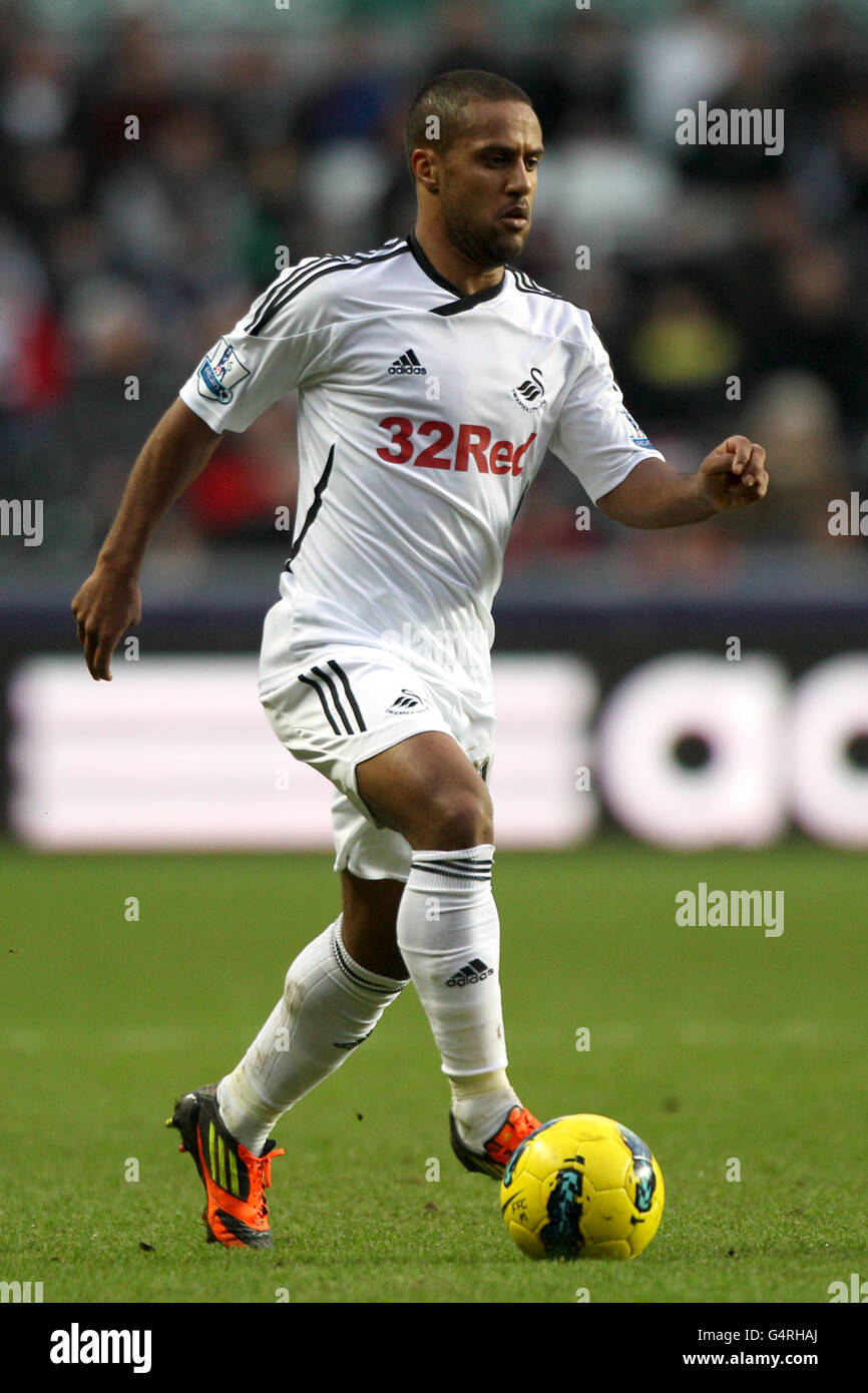 Wayne Routleg Wayne routledge of swansea city hi-res stock photography and images - Alamy