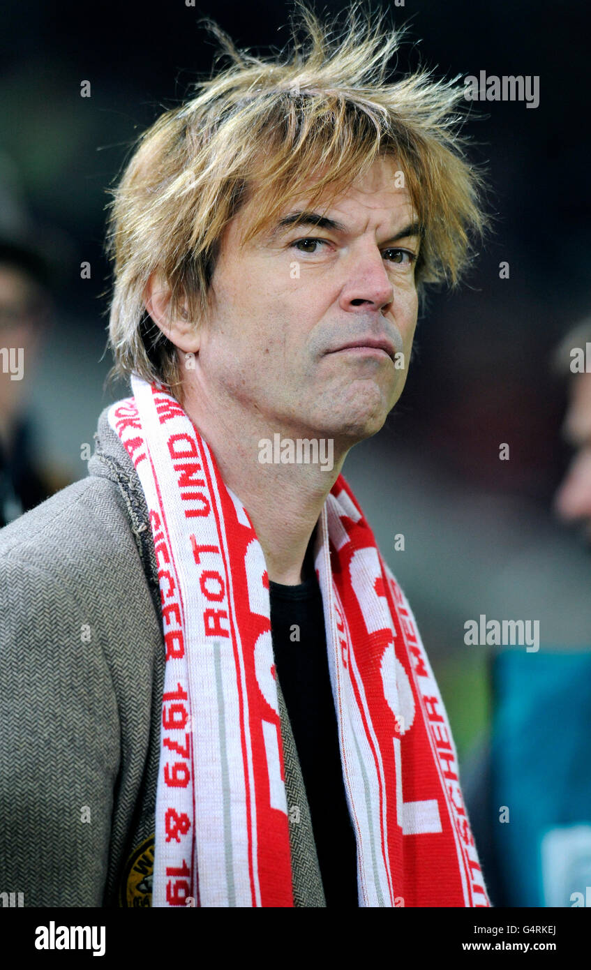 Fortuna Duesseldorf fan Campino, frontman of "Die Toten Hosen", wearing a  fan scarf, portrait, during second leg relegation Stock Photo - Alamy