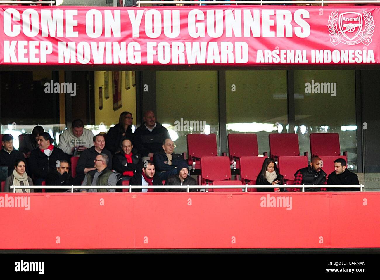 Emirates stadium thierry henry hi-res stock photography and images - Alamy