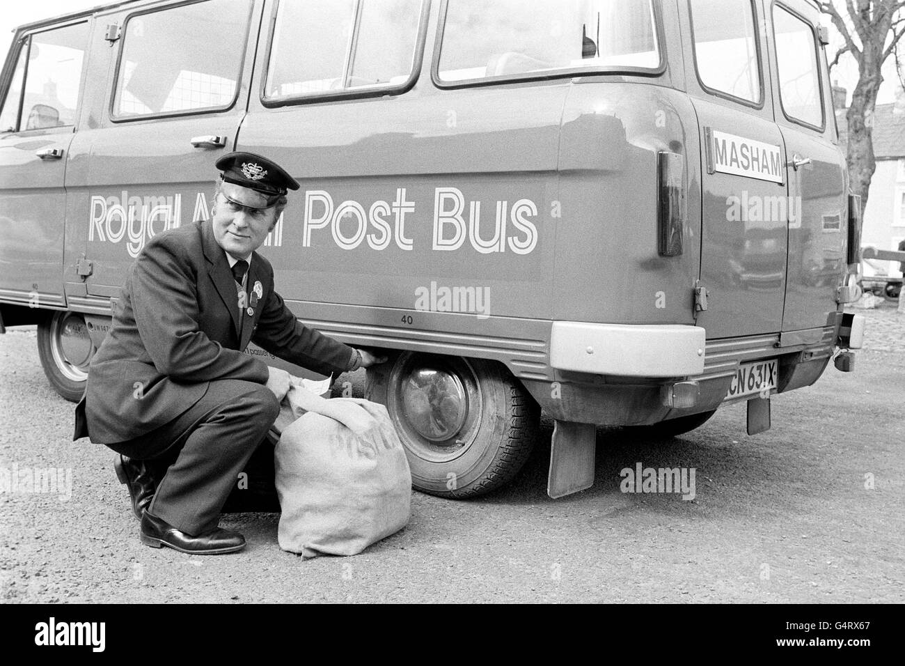 Victorian postman hi-res stock photography and images - Alamy