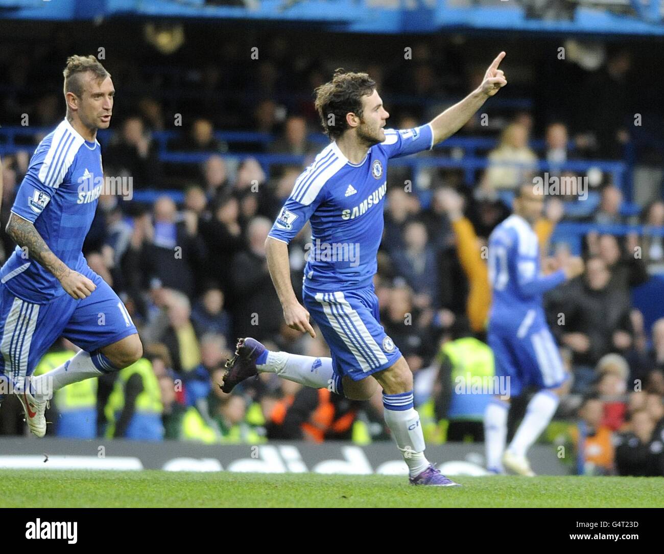 Soccer - Barclays Premier League - Chelsea v Fulham - Stamford Bridge Stock Photo
