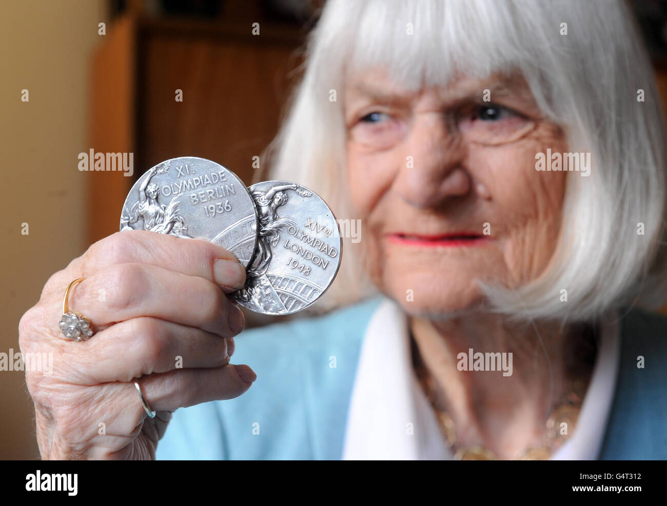 Olympics 1948 high jump hires stock photography and images Alamy