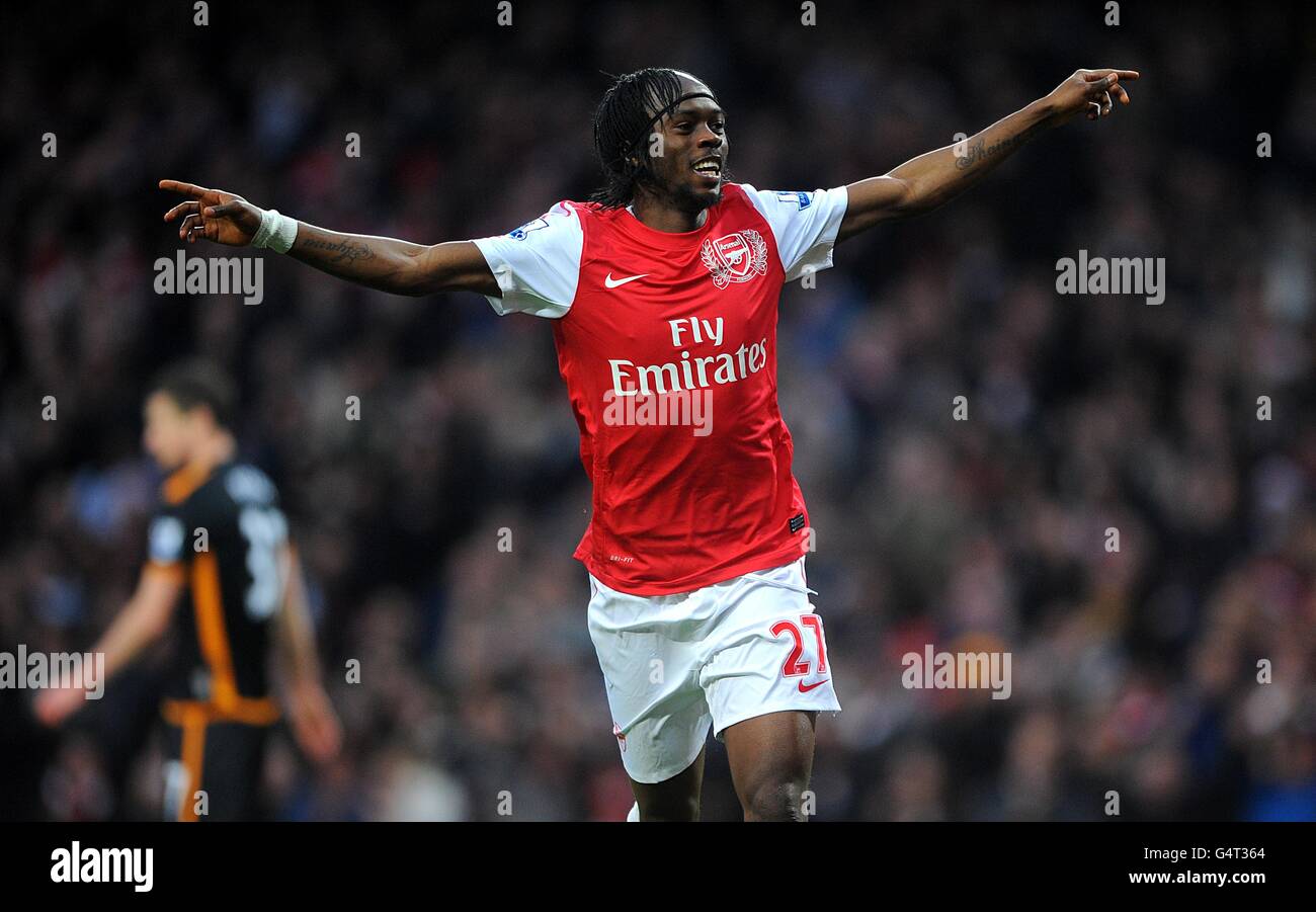 emirates-stadium-yao-gervinho-hi-res-stock-photography-and-images-alamy