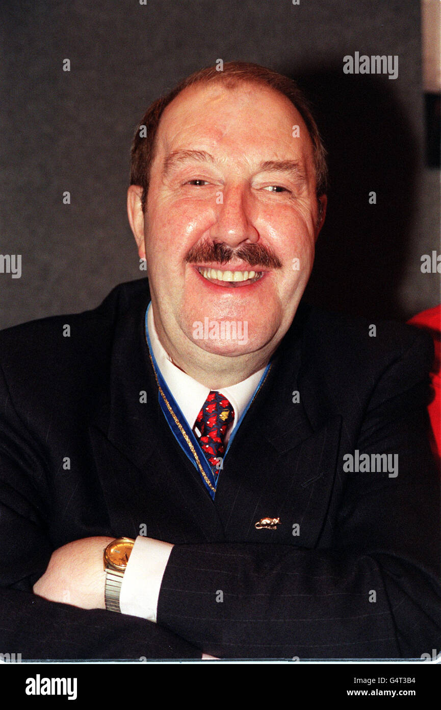 Actor Gorden Kaye the current King Rat of the Grand Order of the Water Rats, a showbiz charity, at the opening of Collect '99 at Wembley Exhibition Centre in London. (Gordon Kaye Incorrect Spelling) * Collect '99 is an exhibition with items ranging from modesl to stamps, to autographs and TV and Film memorabilia. *13/12/03: Some of Britain's naffest comics are making a TV comeback in a new sketch show. Gorden Kaye from 'Allo 'Allo, Les Dawson Show star Roy Barraclough and Likely Lad Rodney Bewes will also feature, alongside once-famous faces from On The Buses. Stock Photo