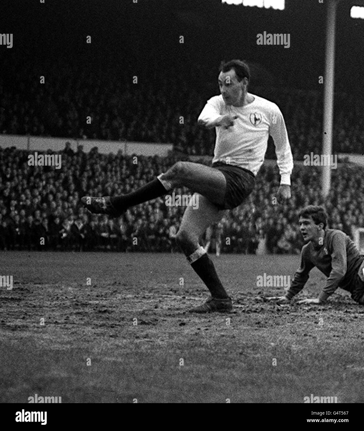 Alan gilzean hires stock photography and images Alamy