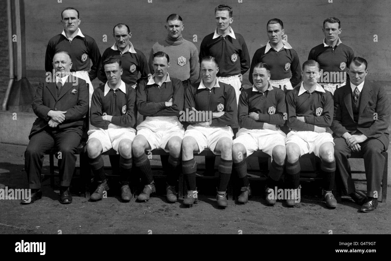 Arsenal F.C. 1932. PA Photos April 1932 Arsenal F.C. team Stock Photo