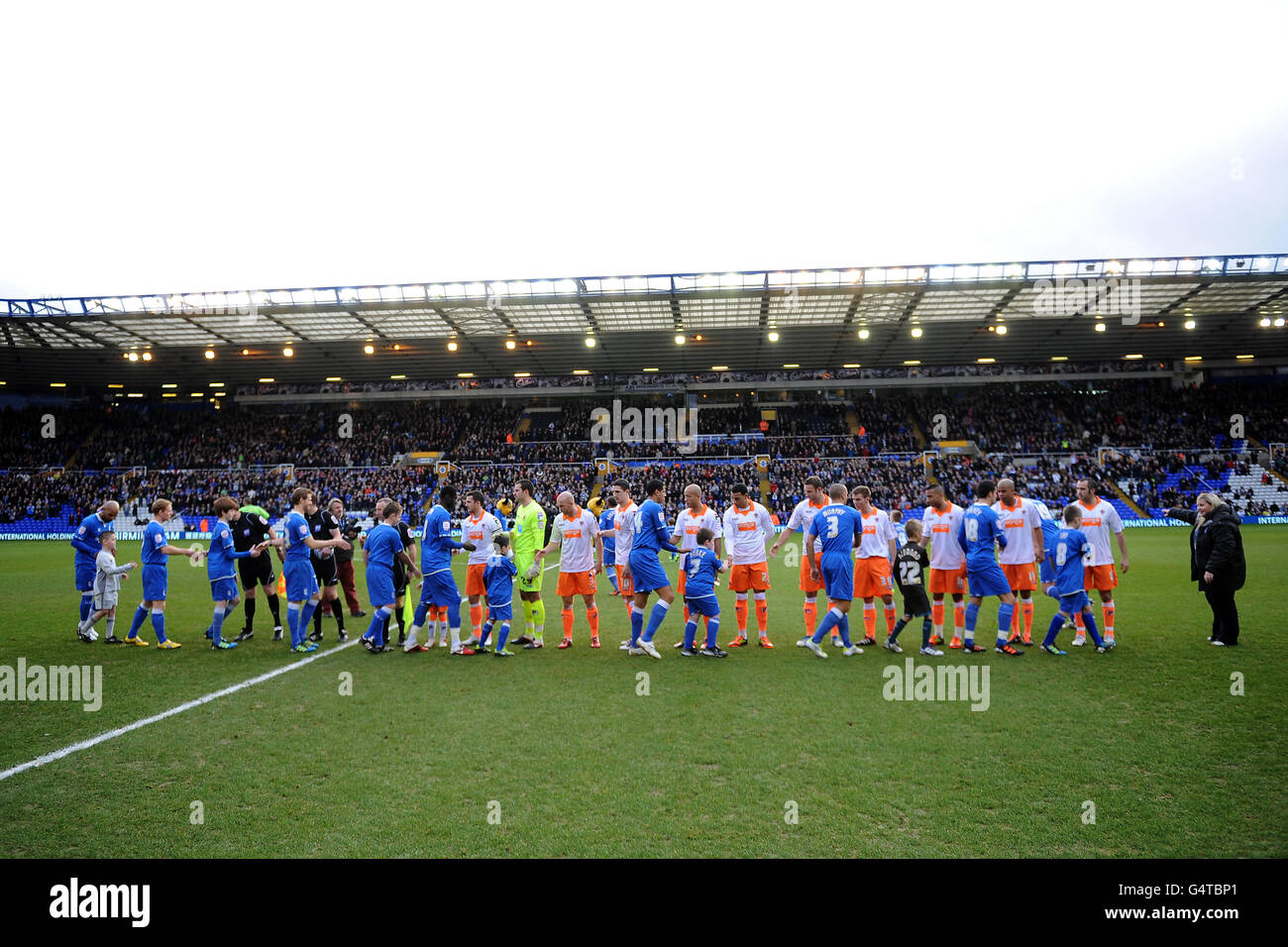 The birmingham city blackpool players shake hands kick off hires stock
