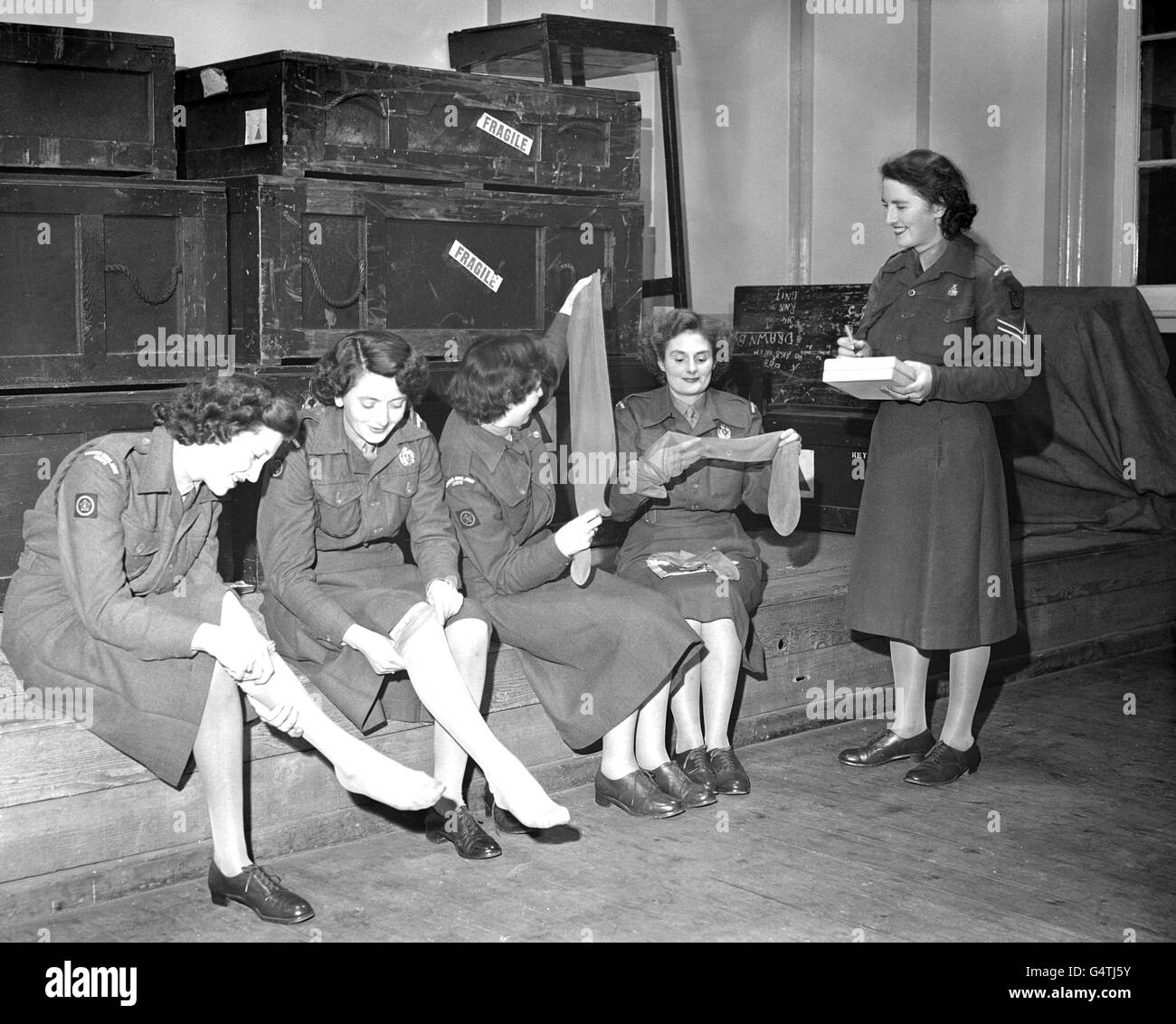 Women's Royal Army Corps kit issue Stock Photo