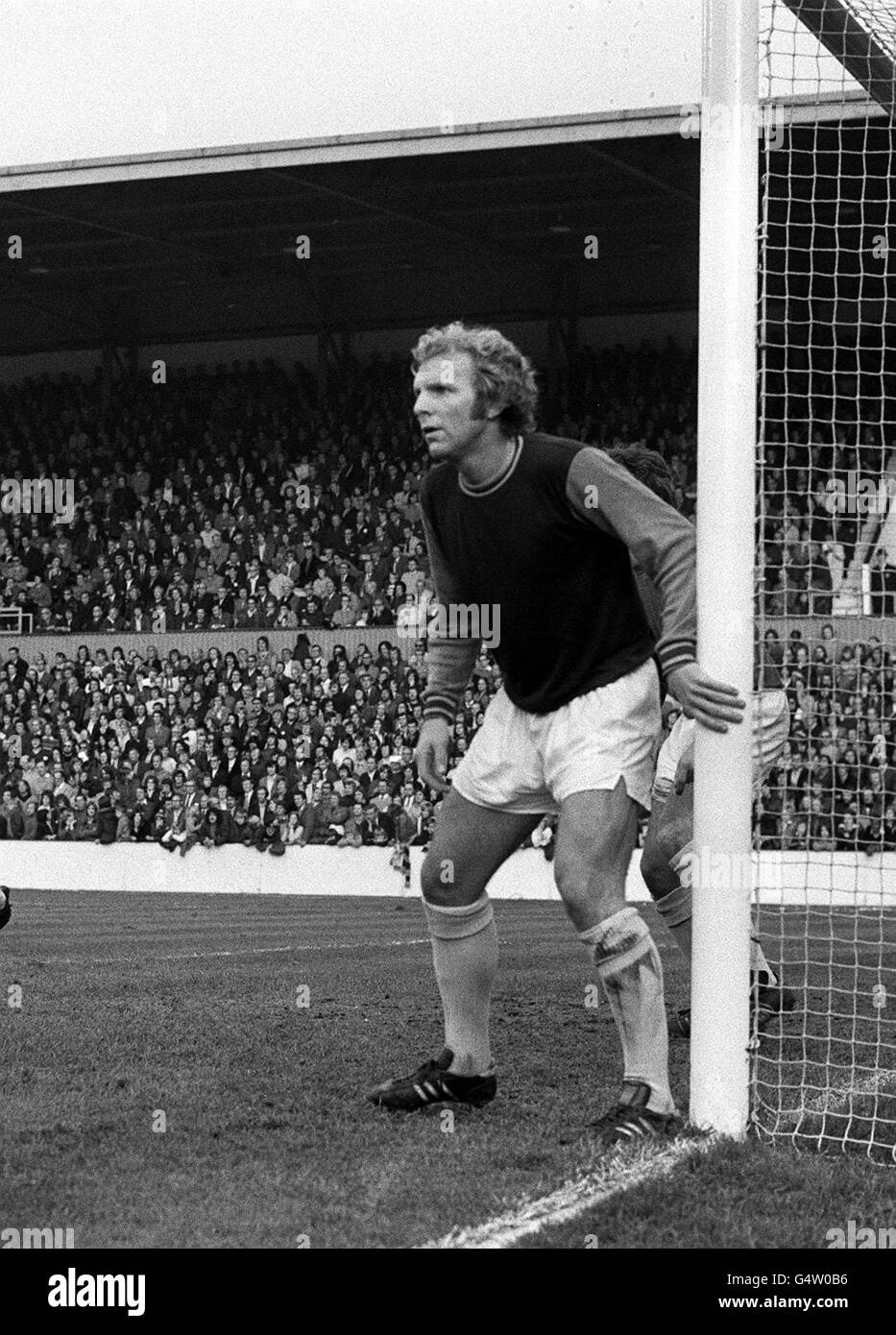 Bobby Moore West Ham United Fútbol Tarjeta Typhoo 1973
