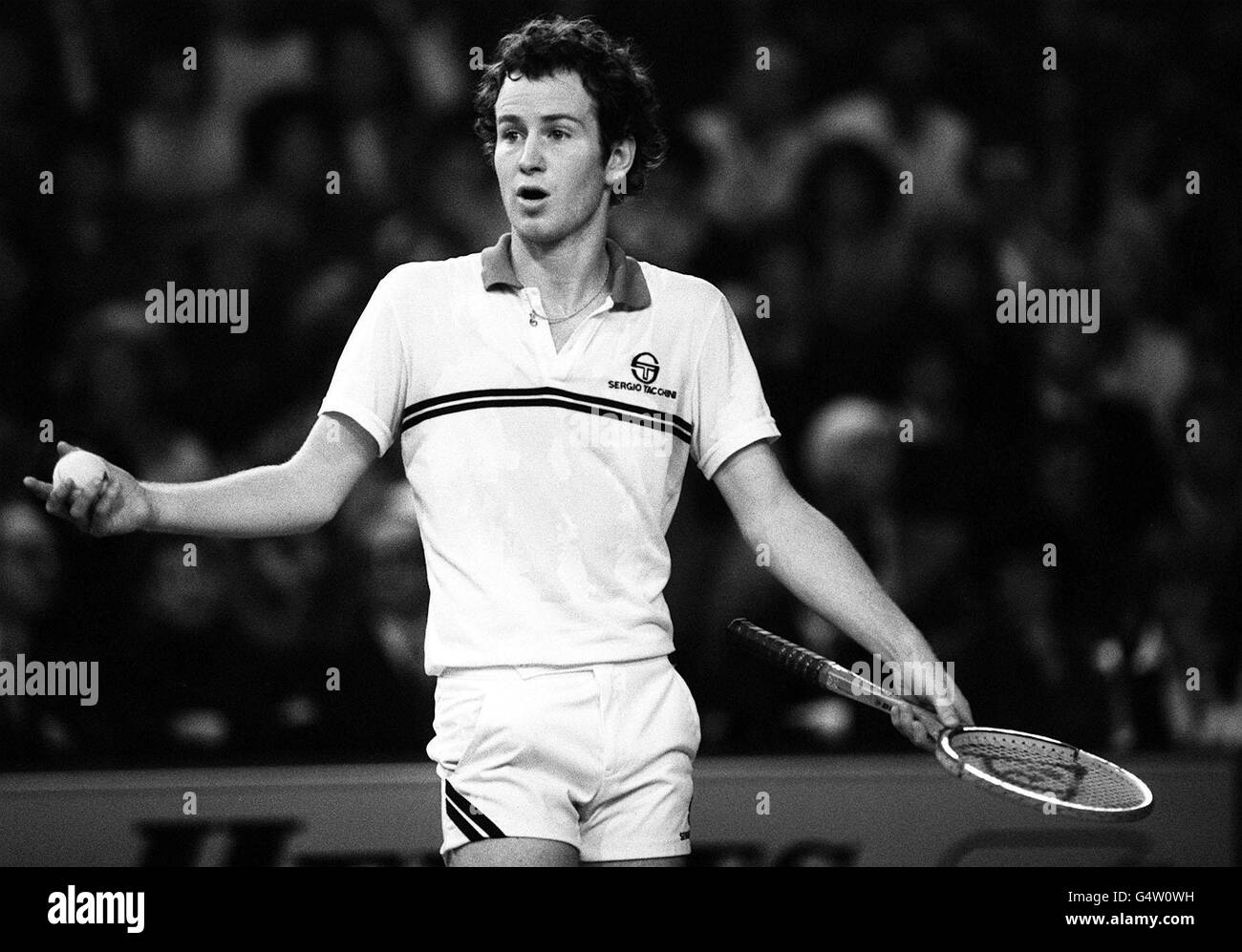 John McEnroe, the temperamental Wimbledon and US Open Champion voicing his opinions at Wembley Arena during a tennis match against fellow American Jimmy Connors. Stock Photo