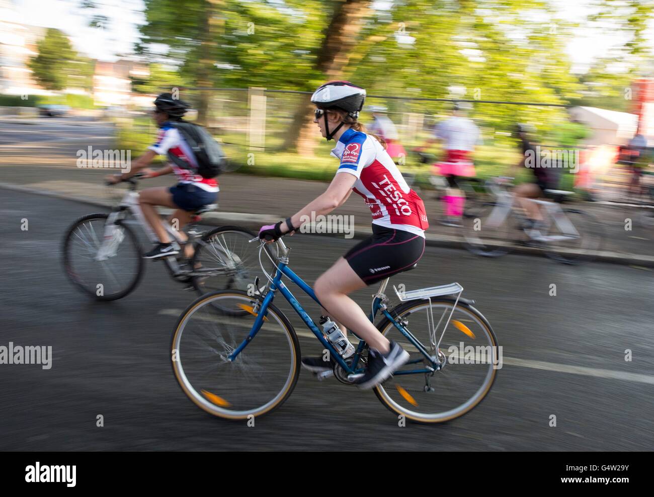 Tesco best sale road bike