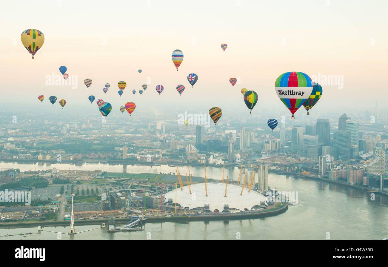 hot air balloon london