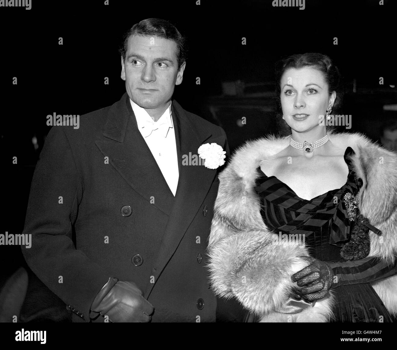 'Anna Karenina' Premiere - Sir Laurence Olivier and Lady Olivier - Leicester Square, London Stock Photo
