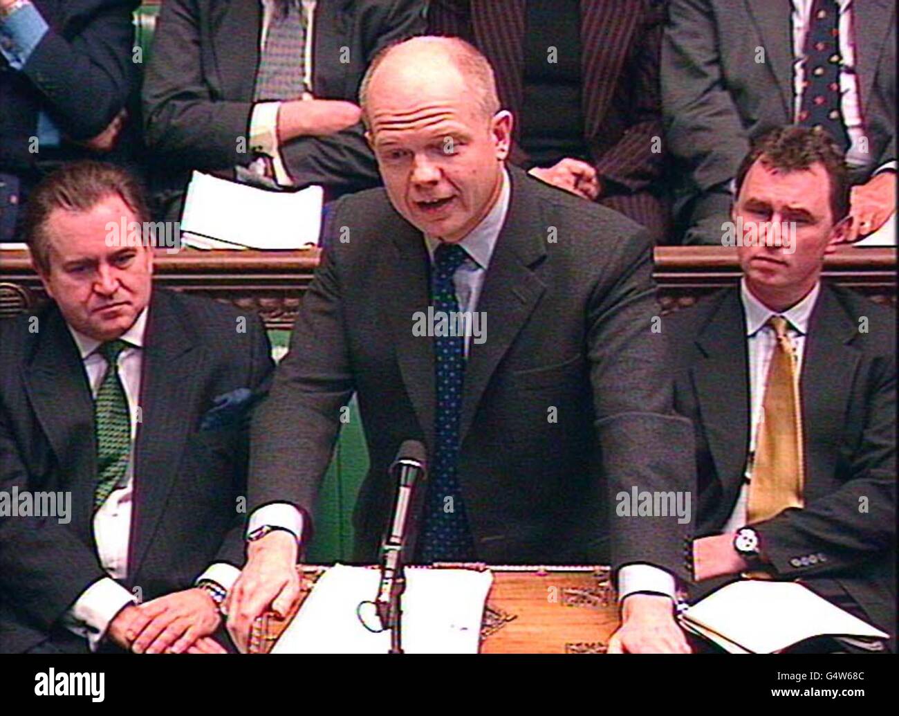 Oppostion leader William Hague questions Prime Minister Tony Blair, during Prime Minister's Questions in the House of Commons. Stock Photo
