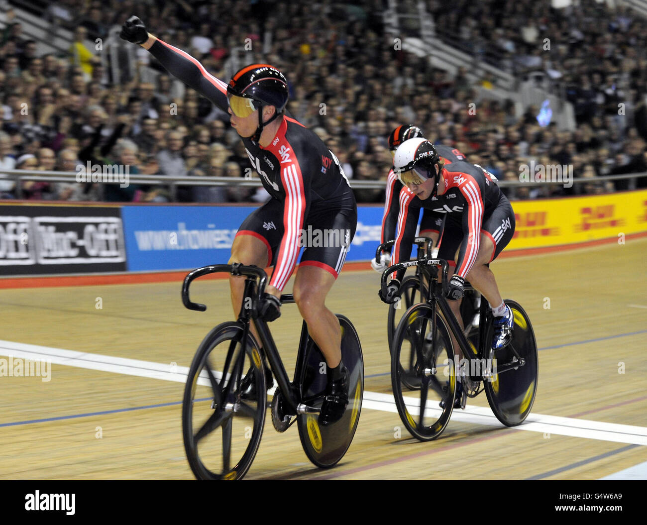 Sir Chris Hoy celebrates as he beats Jason Kenny to win the Mens Keirin during the Cycling Revolution Track Series at Manchester Velodrome, Manchester. Stock Photo