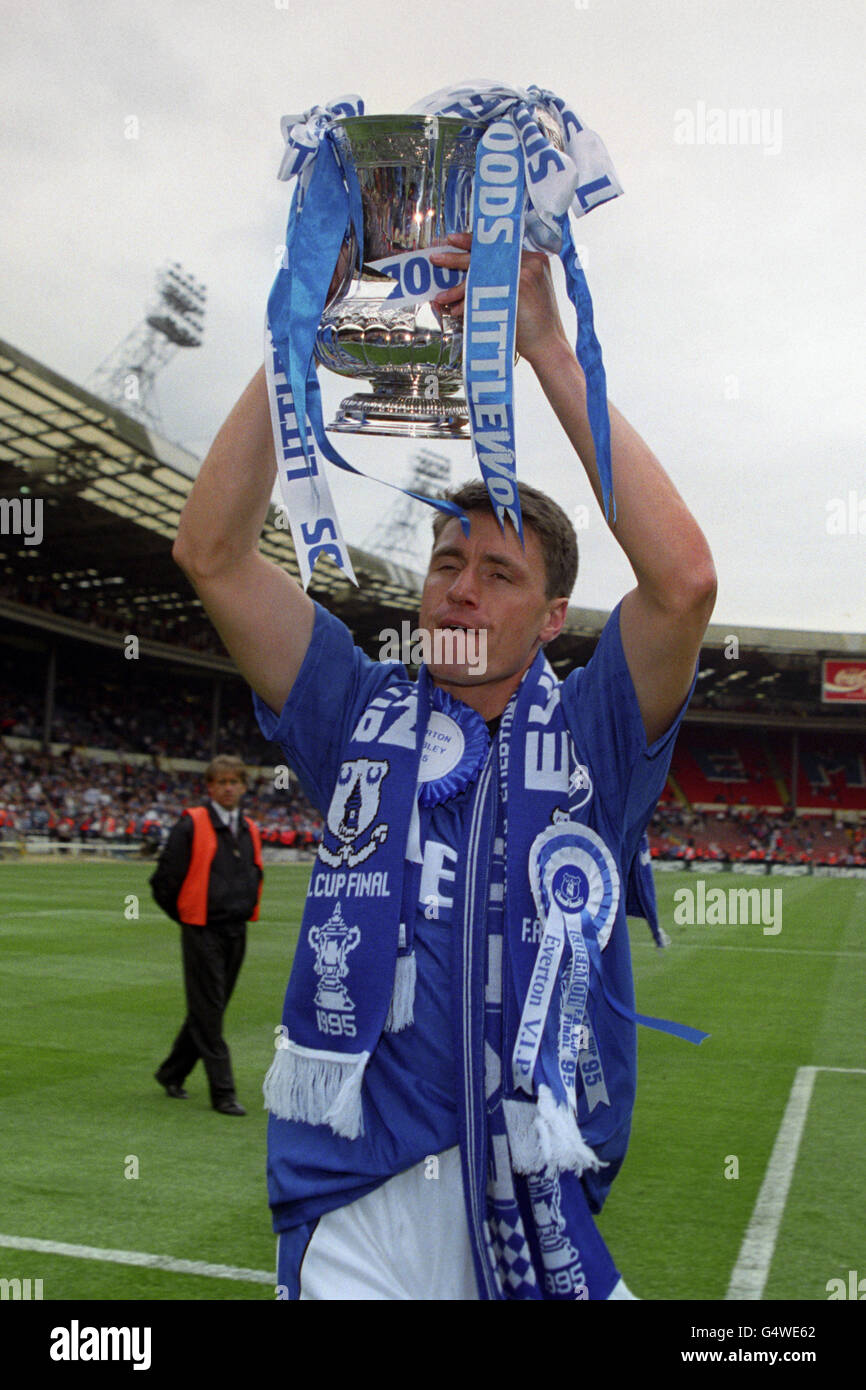 Paul rideout everton final hi-res stock photography and images - Alamy
