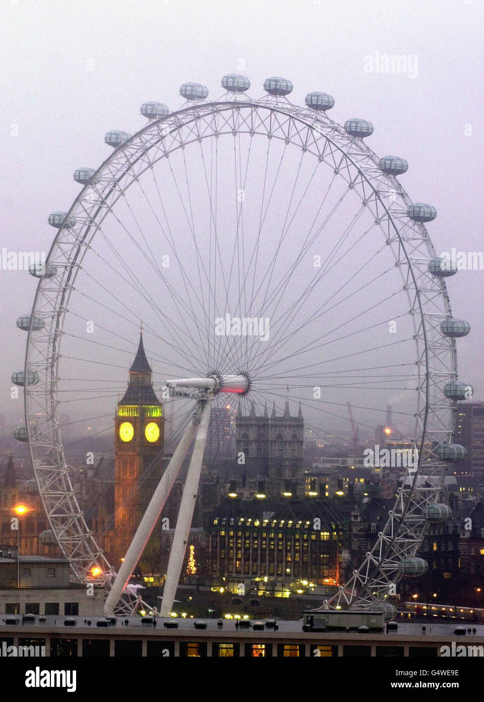 London Eye Maintenance Stock Photos & London Eye Maintenance Stock