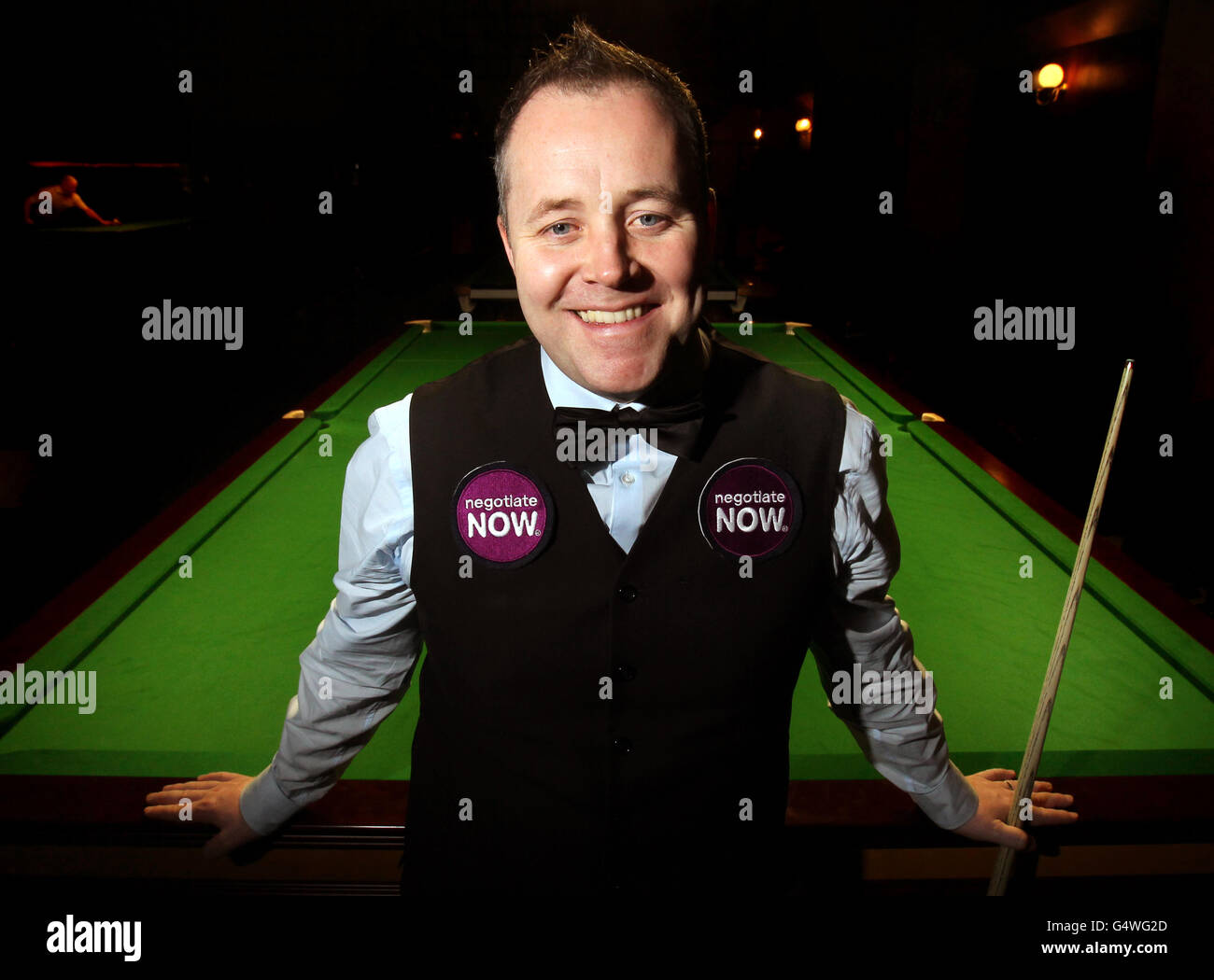 Snooker champion John Higgins during a photocall to announce his three-year  contract with Glasgow based business directory and deals website, Negotiate  Now, at Craigpark Masters Snooker Hall in Glasgow Stock Photo -