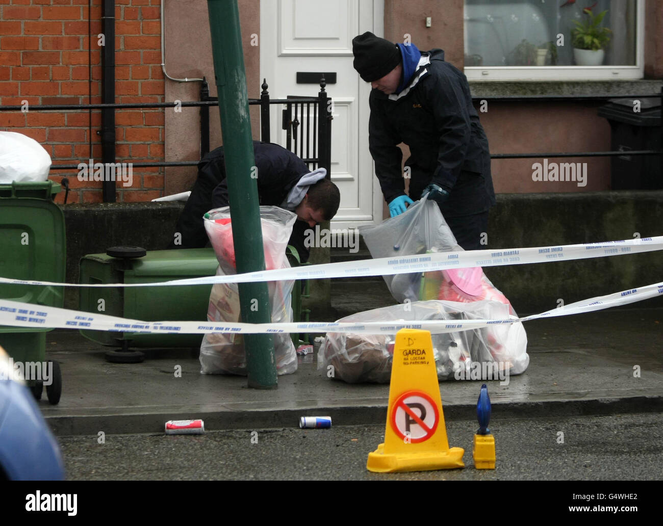 Body found in suitcase Stock Photo Alamy
