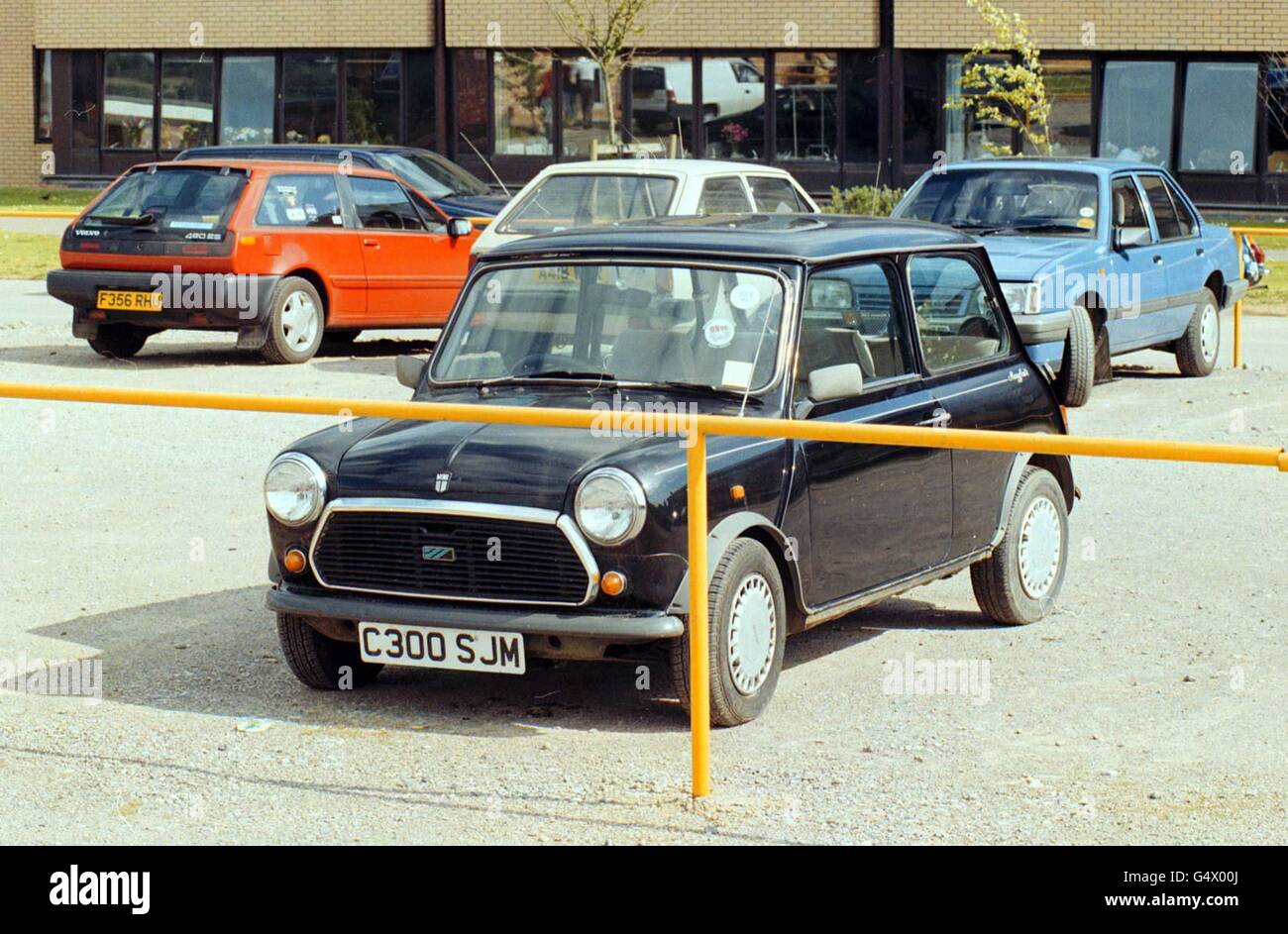 Black mini car hi-res stock photography and images - Alamy